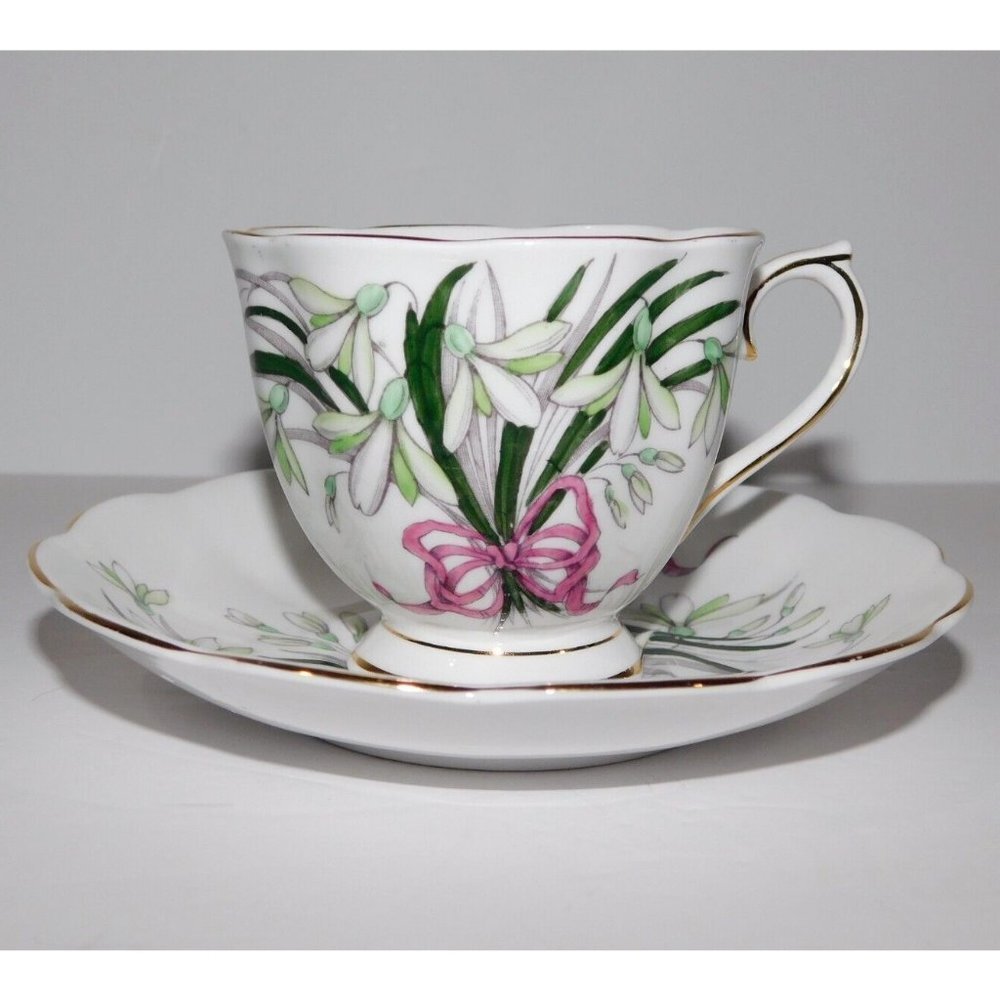 VTG Royal Albert Teacup and Saucer Flower of the Month January Snowdrop Countess